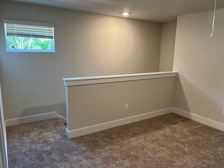 2nd floor loft area from one of identical bedrooms