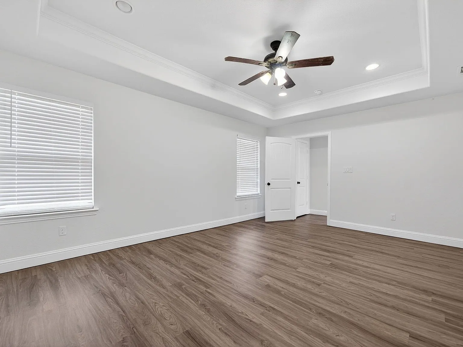 3 bed, 1612 sqft, $2,100 — Photo 4