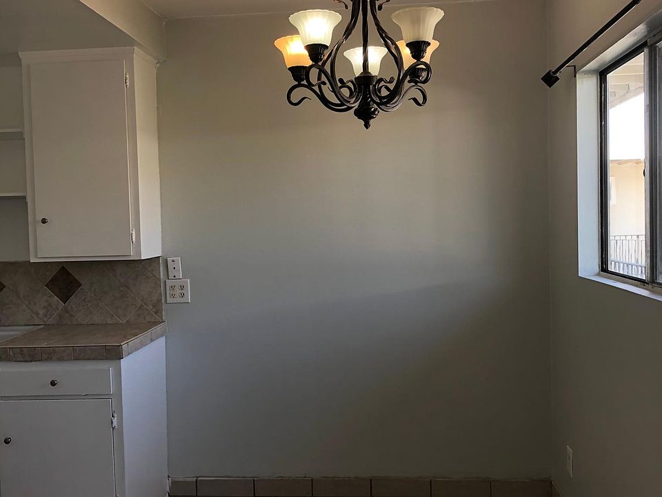 1st image of 363 Hurst Ave #2