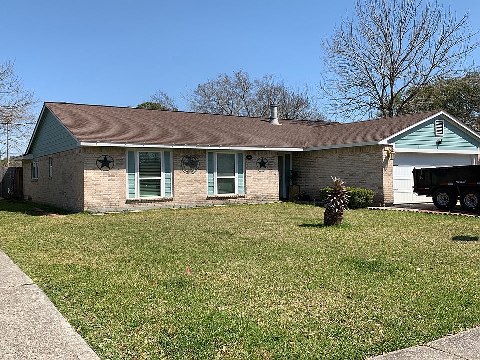 2nd image of 2715 Grand Canyon Dr