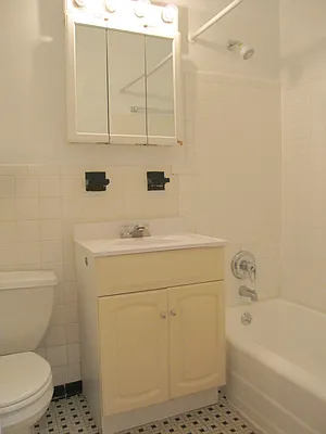 Rented by Metropolitan Property Group | media 7