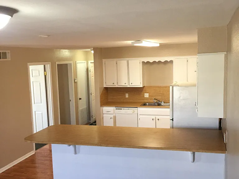 804 Simpson Rd — Photo 2