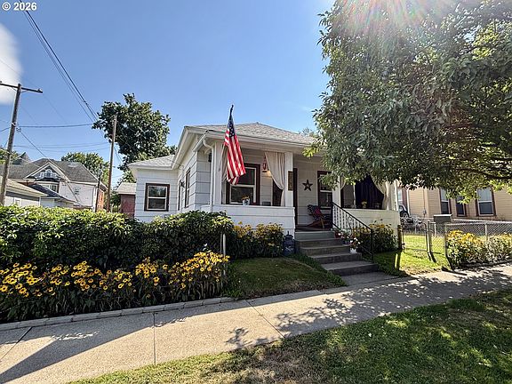 2nd image of 704 Main Ave