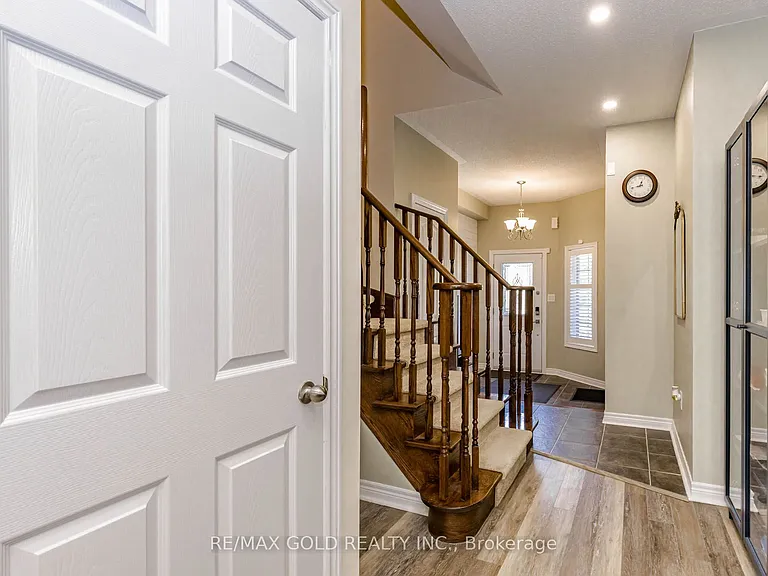 65 Niagara Trl — Photo 9