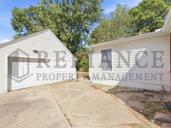 3rd image of 737 S Lorraine Ave