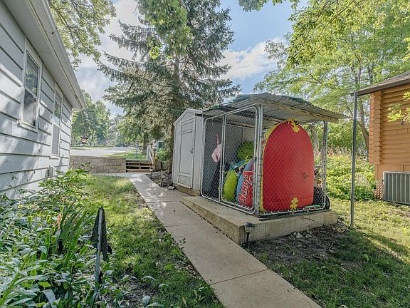 4th image of 16603 Shoreline Dr