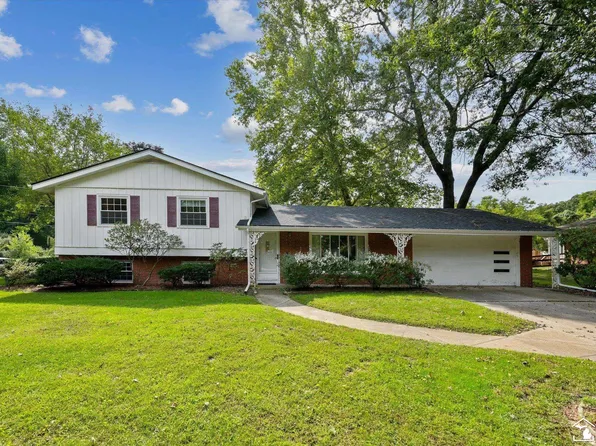 663 Pawnee Trl, Temperance, MI 48182
