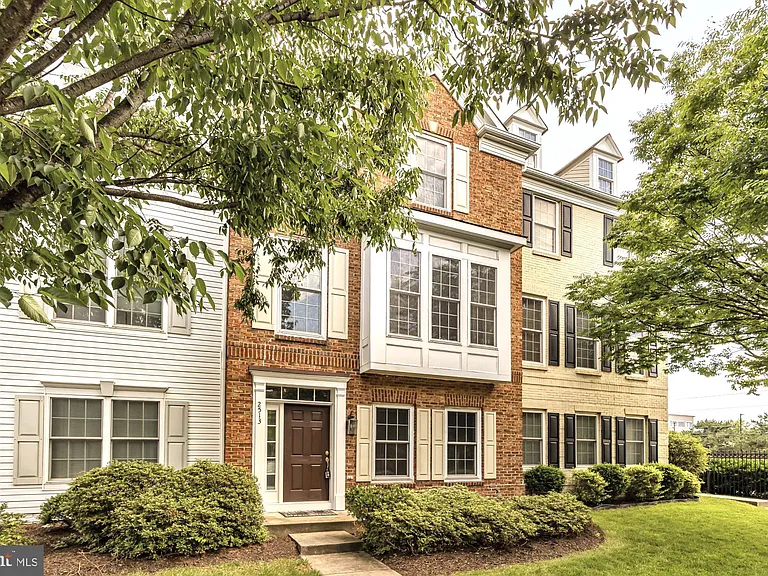 2513 Bronze Stone Pl — Photo 2