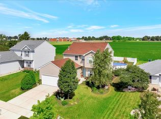 220 Bald Eagle Ln, Beecher, IL 60401