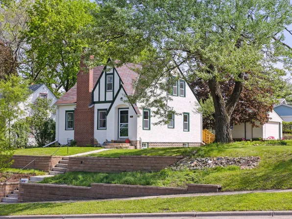 202 Page St W, Saint Paul, MN 55107