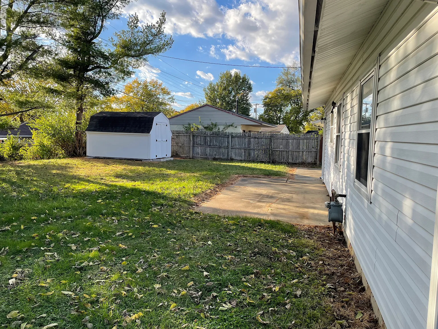 3 bed, 816 sqft, $1,375 — Photo 2
