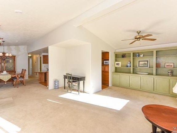 4th image of 6 San Ardo Ct