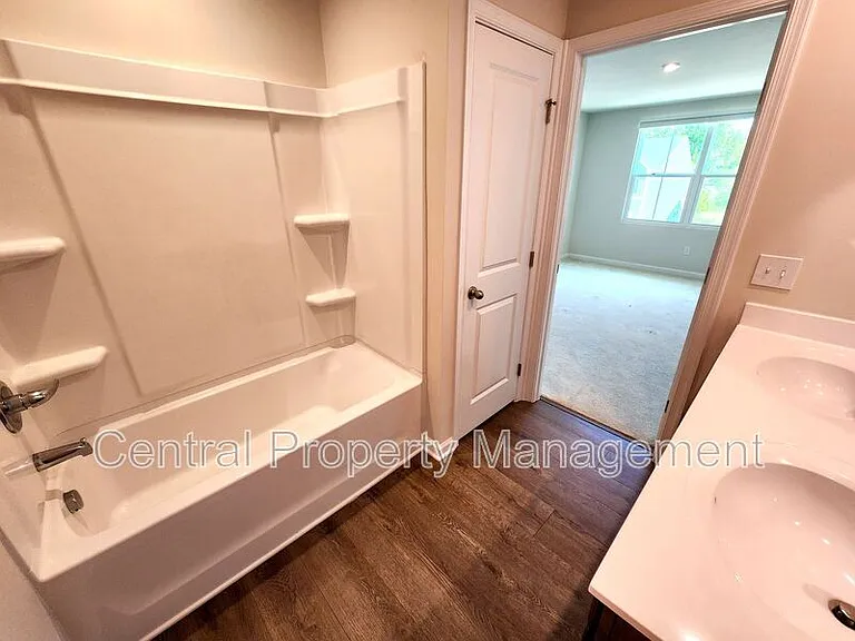 165 Sarnesfield Way — Photo 26