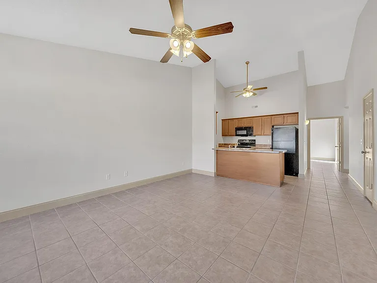 Suncrest Village — Photo 33