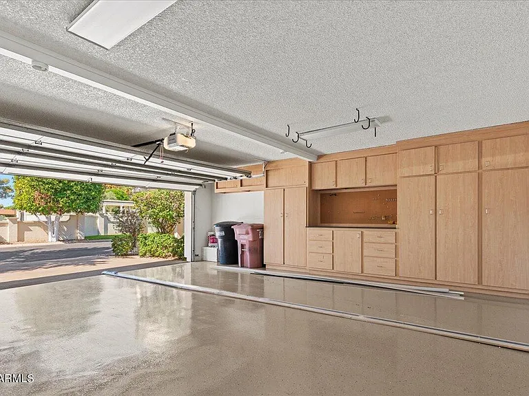 4327 N 69th Way — Photo 36