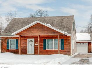 1963 Searl St, Cuyahoga Falls, OH 44221