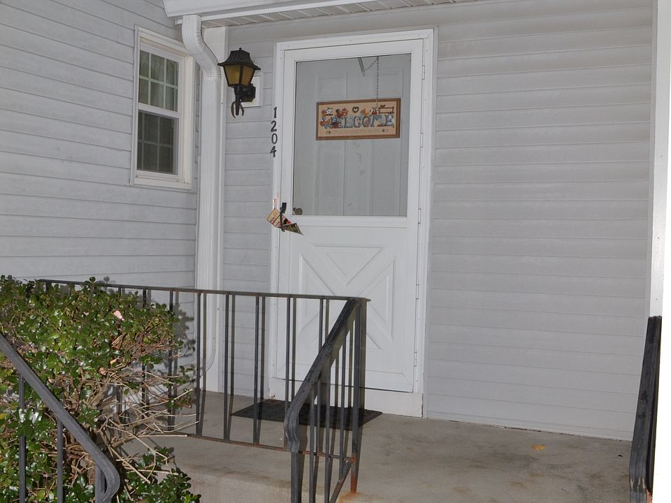 1st image of 1204 Sunfield Dr