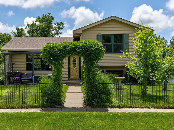 2nd image of 2304 Parkhill Dr