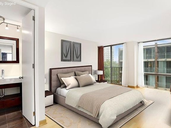 4th image of 345 W Fullerton Pkwy APT 705