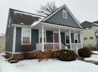 1727 Bainsbridge St, Howell, MI 48855