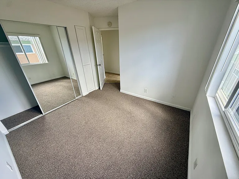 2725 Calle Del Comercio #B — Photo 20