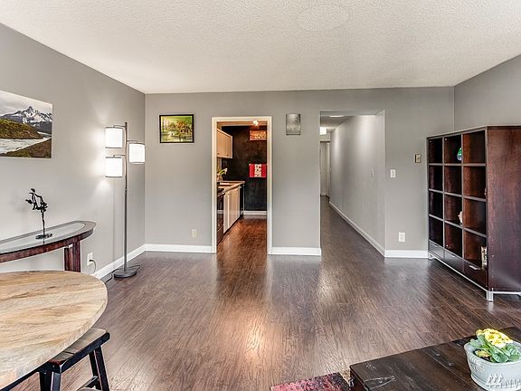 5th image of 308 E Republican St 705 #705