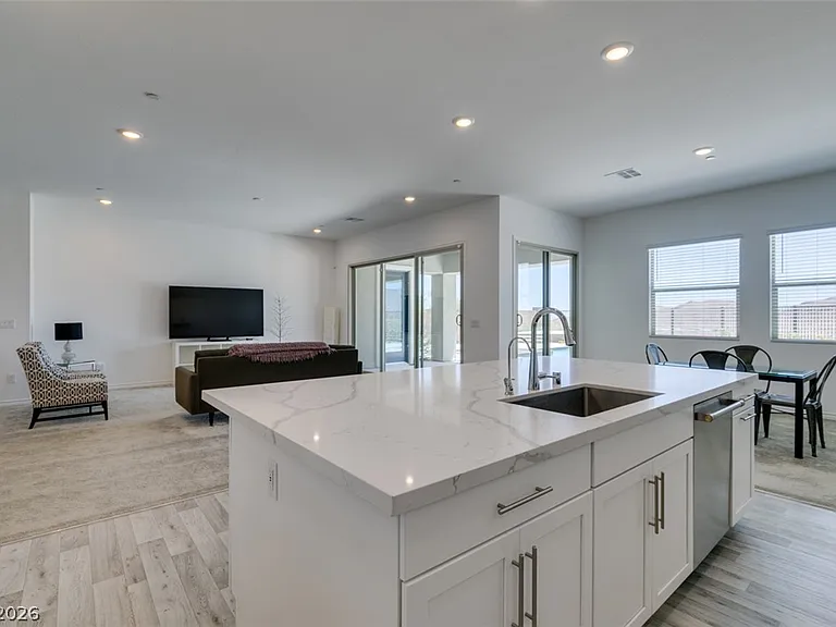 988 Edinburgh Fields Ct — Photo 26