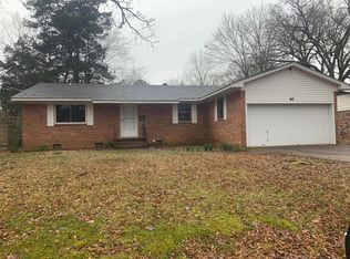 40 Meadowbrook Dr, Conway, AR 72032