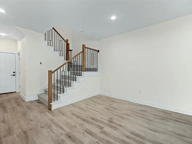 6238 Dewitt St — Photo 18