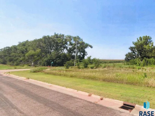 Lots 1&2 Western Estate Addn, Madison, SD 57042