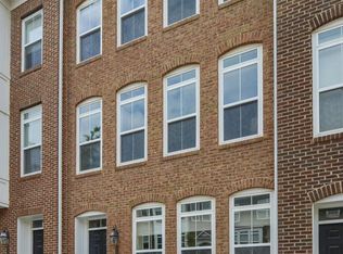 9516 Canonbury Sq, Fairfax, VA 22031