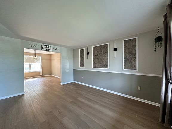 4th image of 1035 Whitford Dr