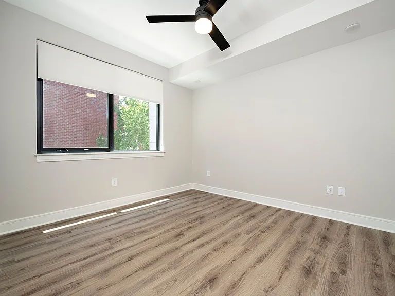 615 Peace St #304 — Photo 4