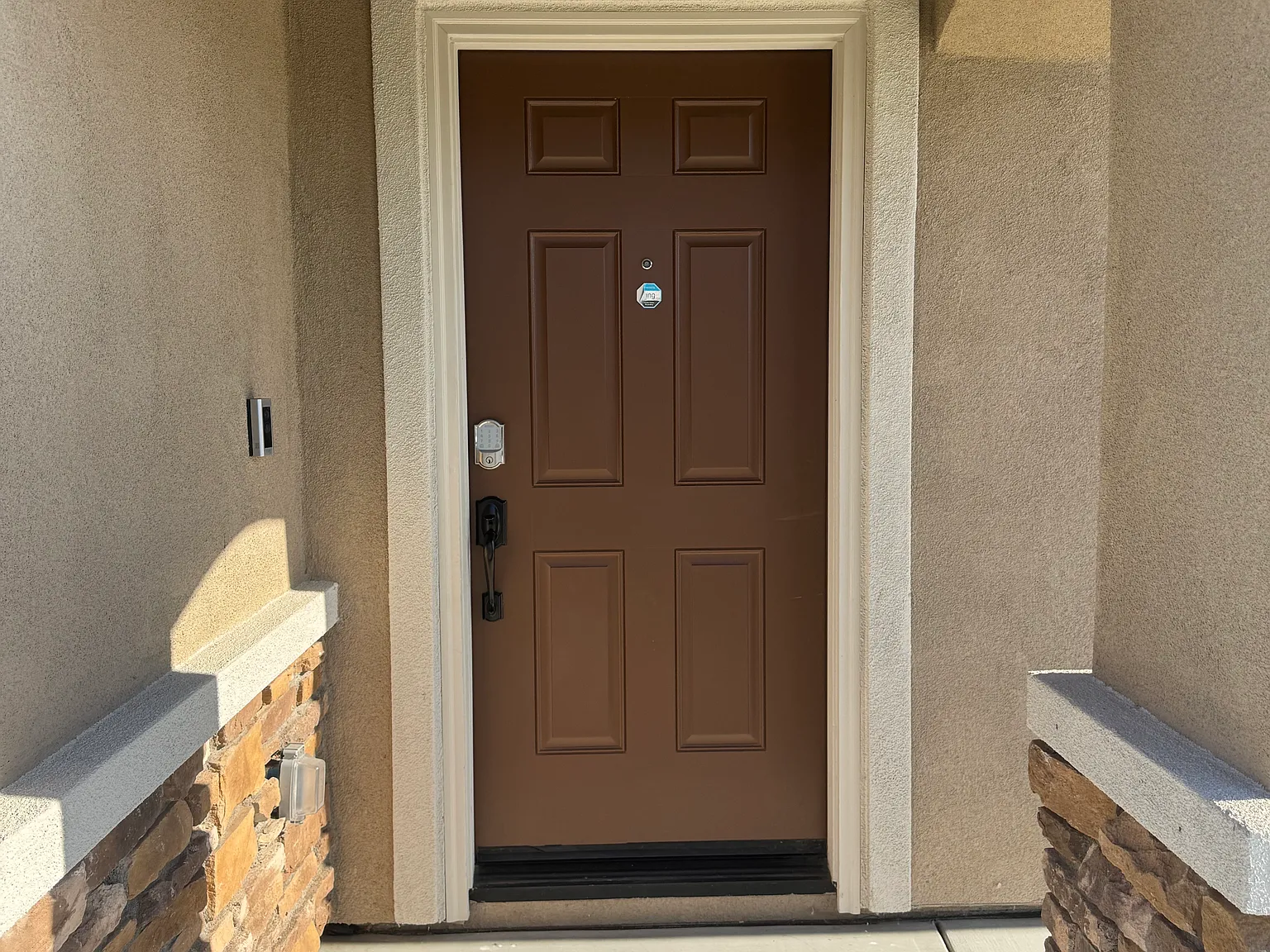 5 bed, 2207 sqft, $3,500 — Photo 3