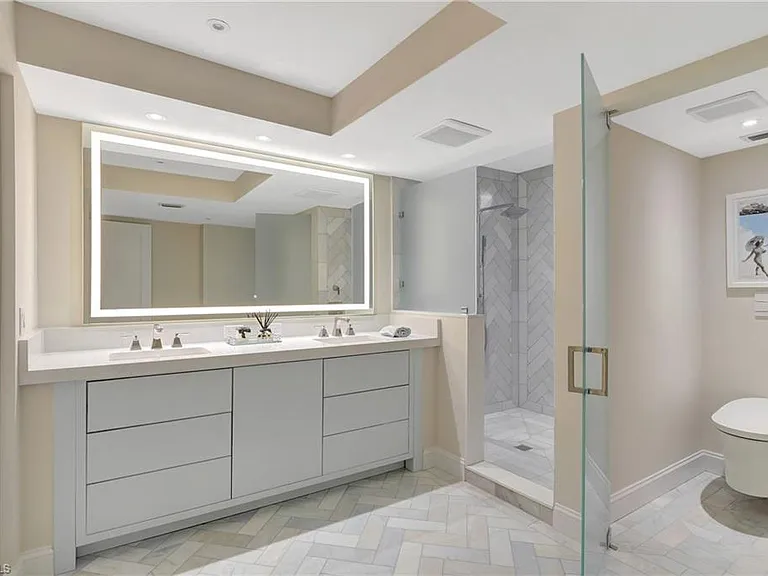 2357 Gulf Shore Blvd N #107 — Photo 14