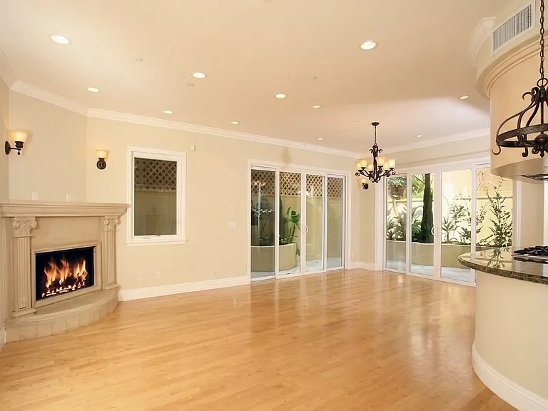 1540 S Bentley Ave #103 — Photo 3