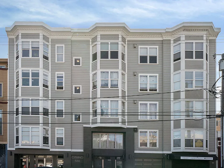 566 S Van Ness Ave #21 — Photo 25