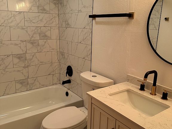 4th image of 1255 N Sterling Ave Unit 101