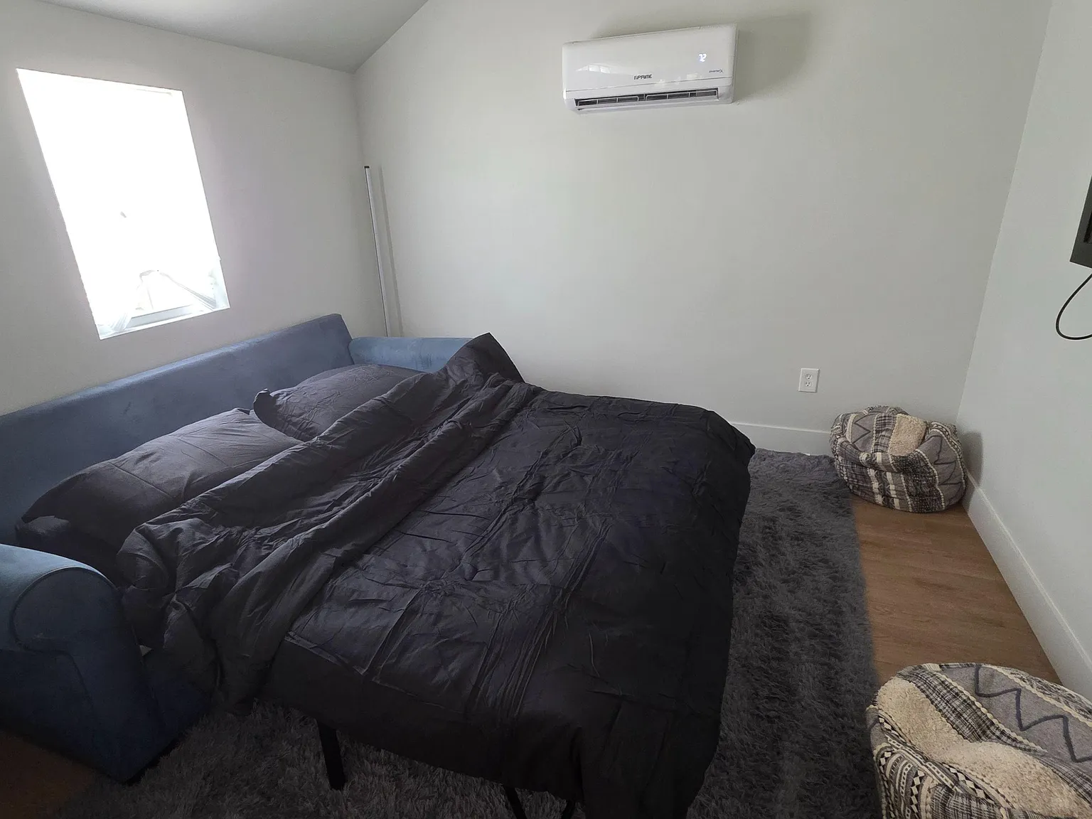 1 bed, 1.0 bath, 400 sqft, $1,373 — Photo 2