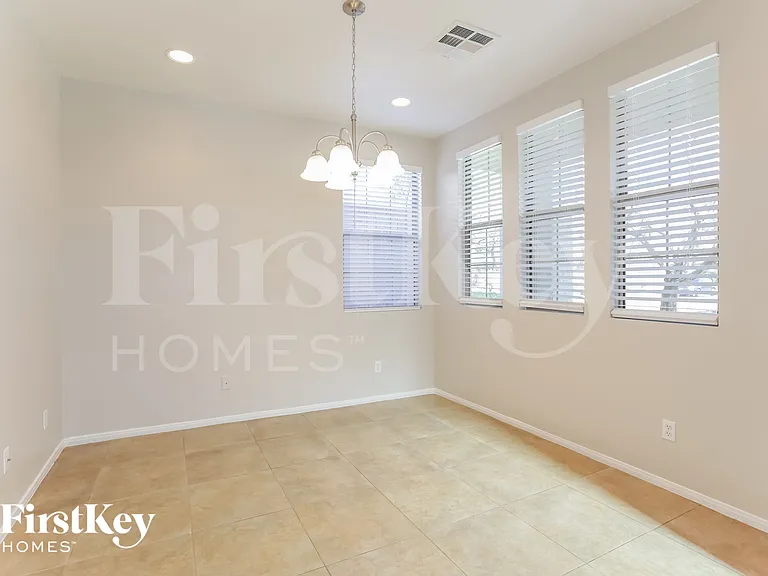 10497 Foggy Glen Ave — Photo 6