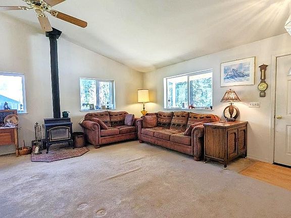 3rd image of 228 Forest View Dr