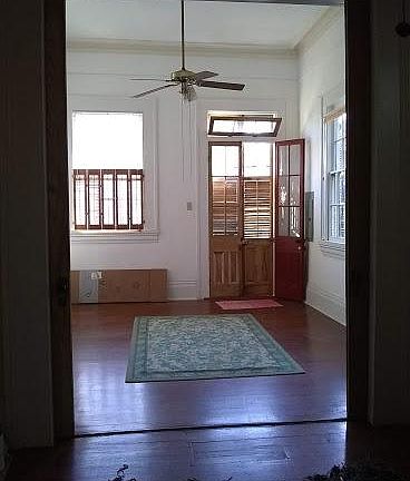 3rd image of 3047 Burgundy St