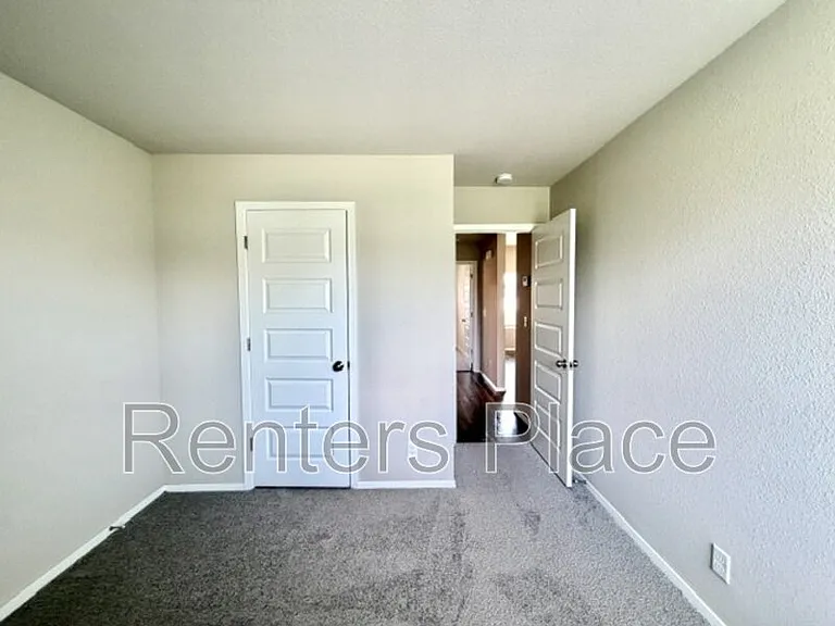 23246 E 113th St S — Photo 10