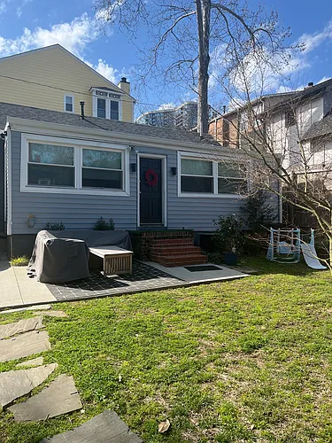 826 Myrtle St NE #4 Photo 1