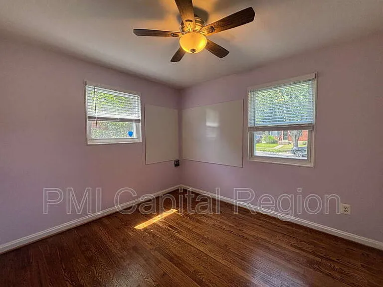 4706 Red Fox Rd — Photo 14