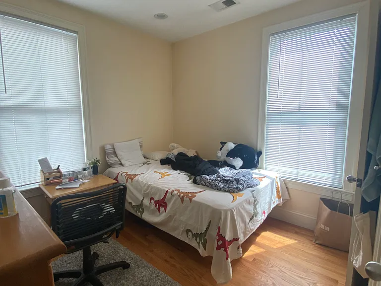 11 Sparhawk St #13 — Photo 16