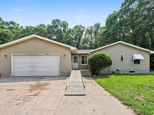 16200 152nd Ave, Spring Lake, MI 49456
