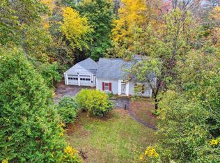 17 Edgewood St, Franklin, NH 03235