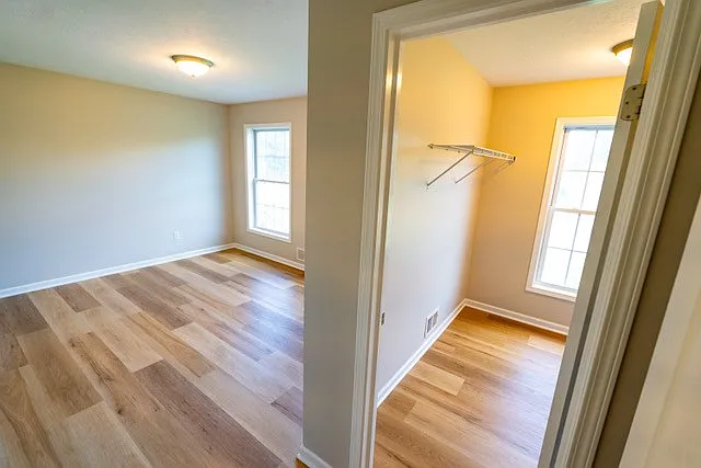 649 Kayloc Cir — Photo 30