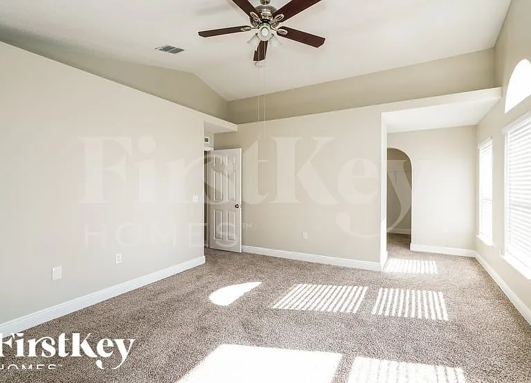 10714 Opus Dr — Photo 7